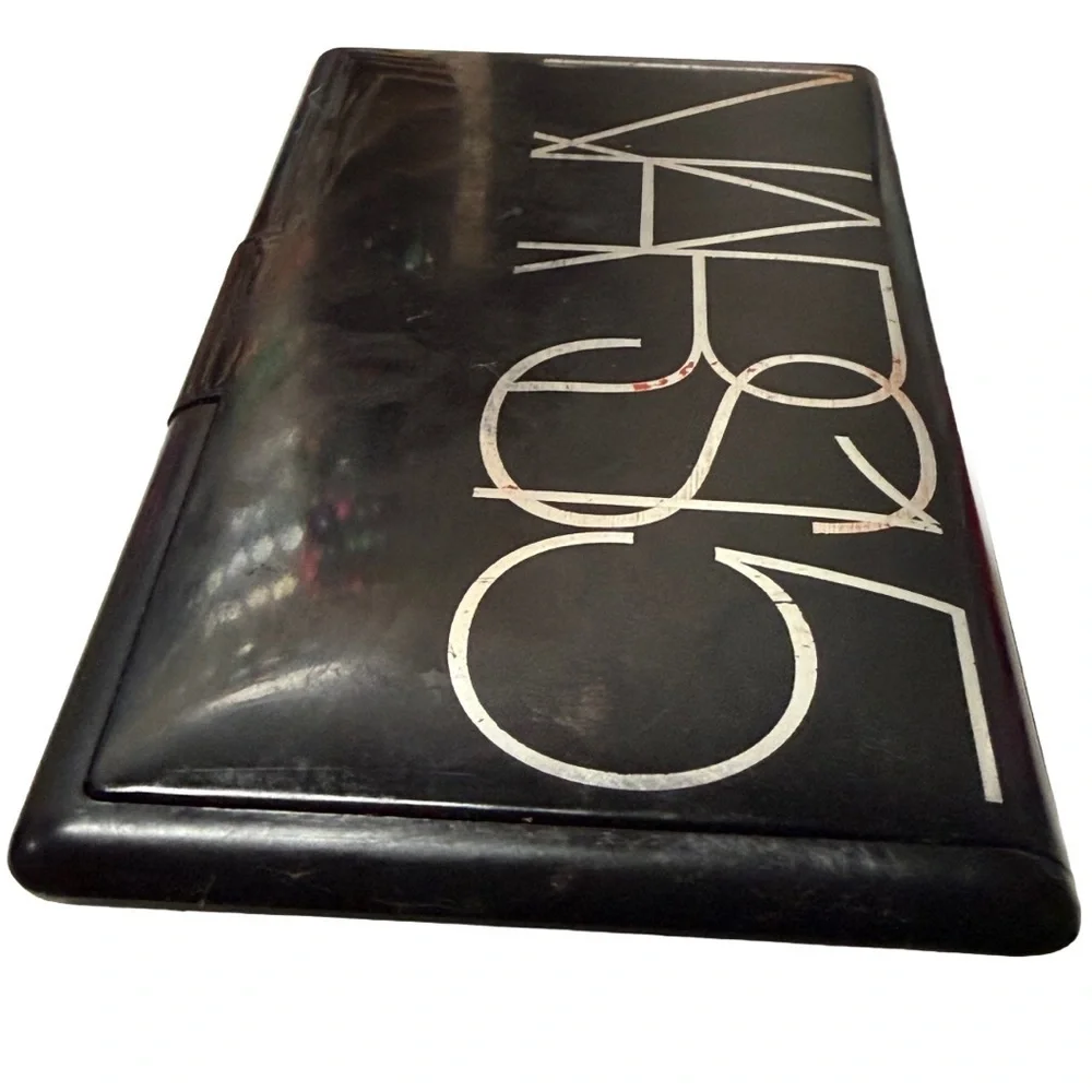 The NARS 15 Year Anniversary Palette - Everlasting Love Palette